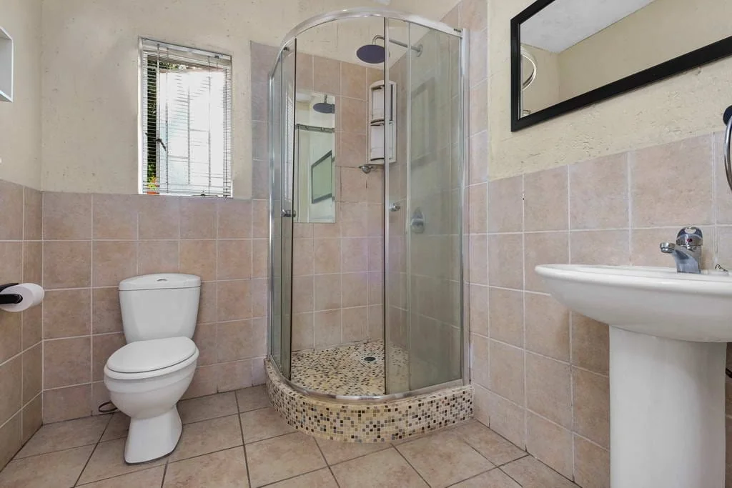 Lovely Apartment for Sale in Greenstone Hill.