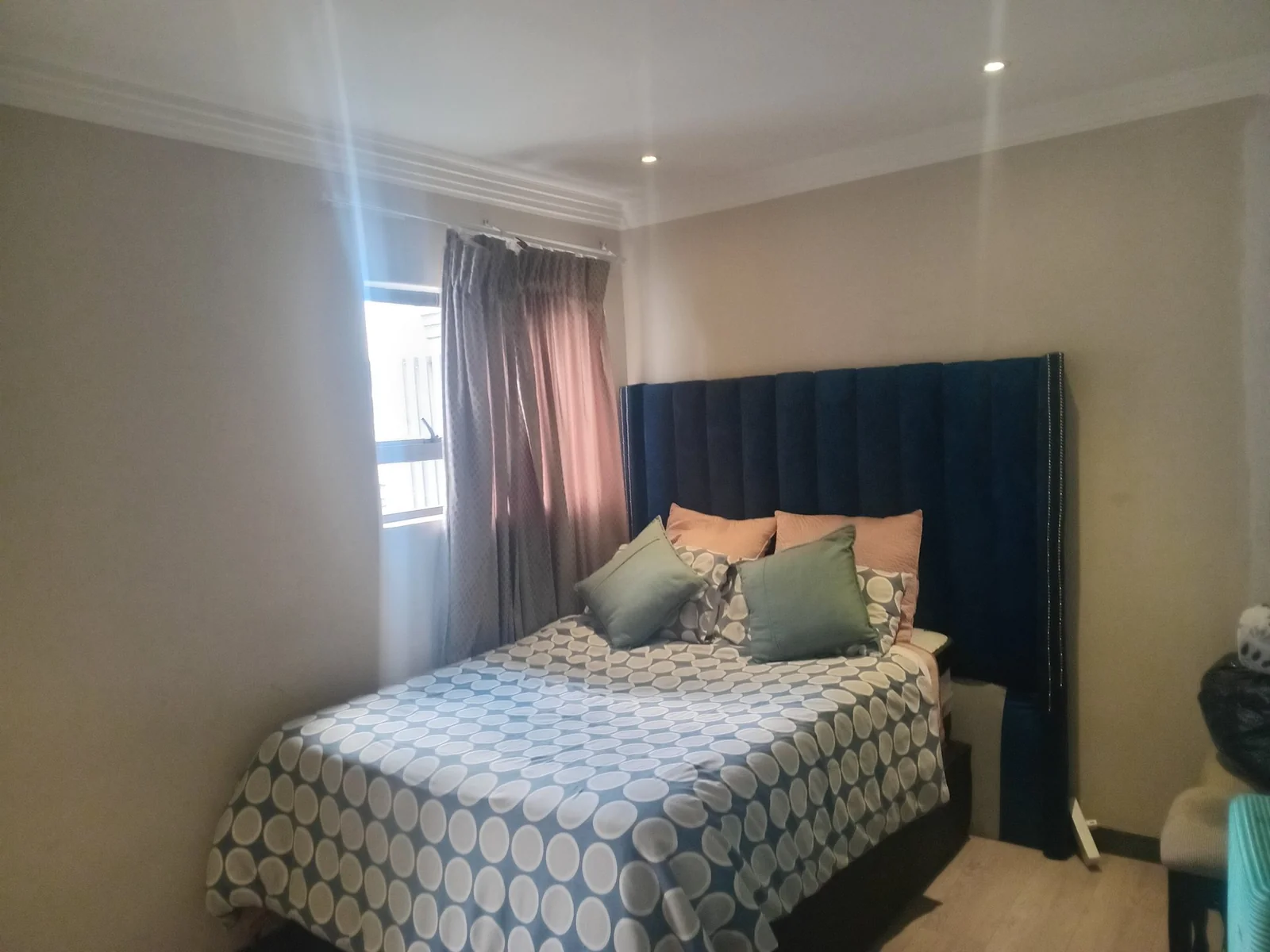 A lovely 5 bed, 4 bath double story house in Sagewood, Midrand.