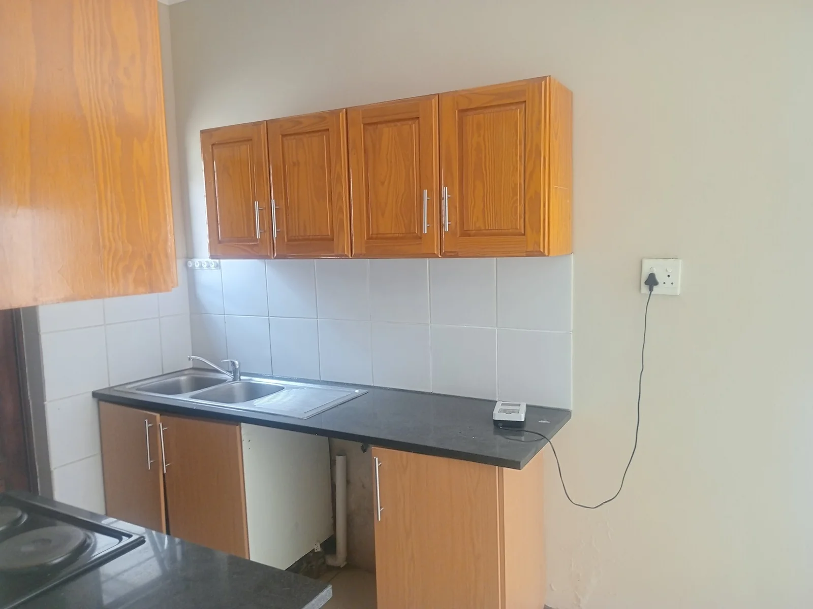 A decent 3 bed, 2 bath house in Sagewood , Midrand.