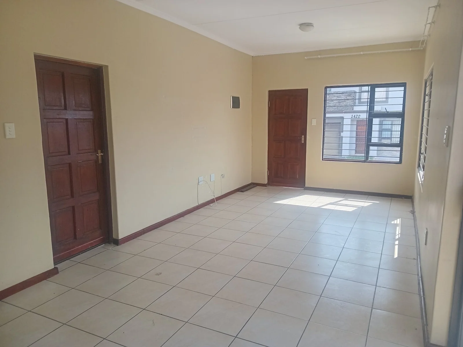 A decent 3 bed, 2 bath house in Sagewood , Midrand.