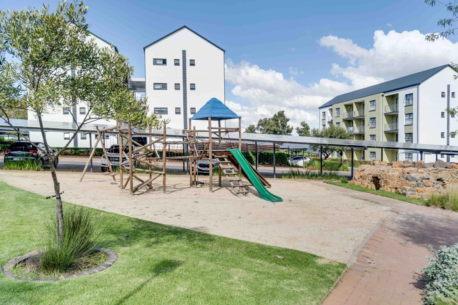 Modern 2-Bedroom Apartment in Greenpark Lifestyle Estate