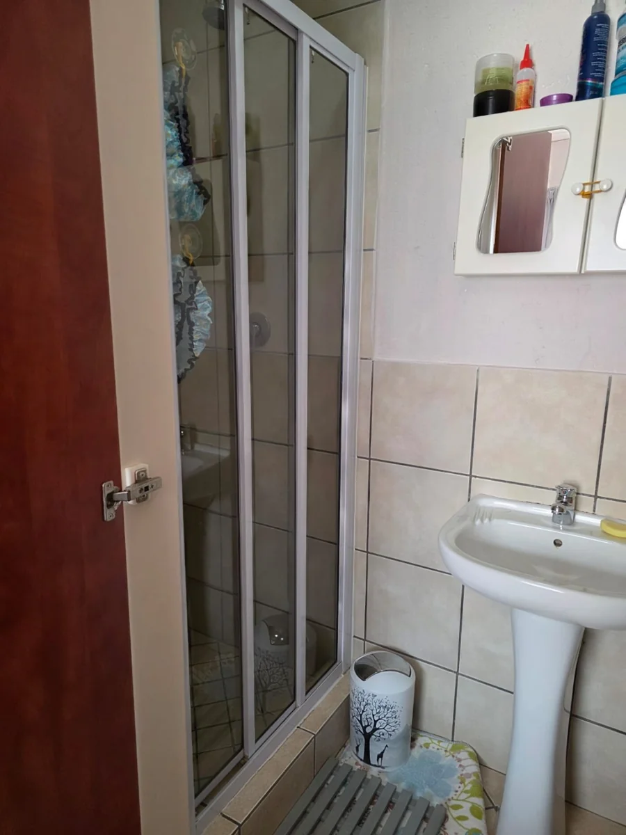 Modern 2-Bedroom Home with En-Suite & Dual Parking<br/>