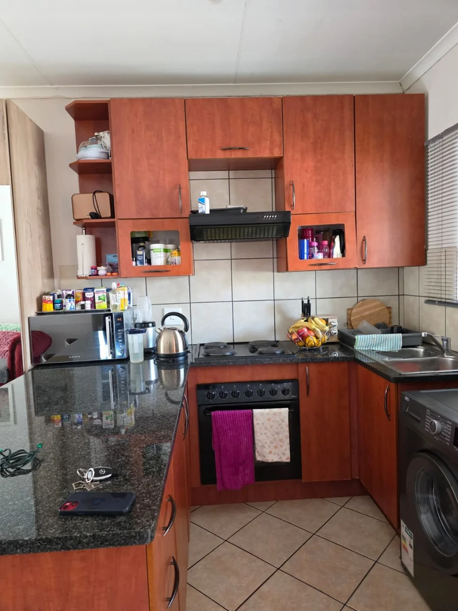 Modern 2-Bedroom Home with En-Suite & Dual Parking<br/>