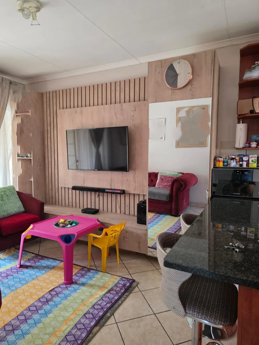 Modern 2-Bedroom Home with En-Suite & Dual Parking<br/>