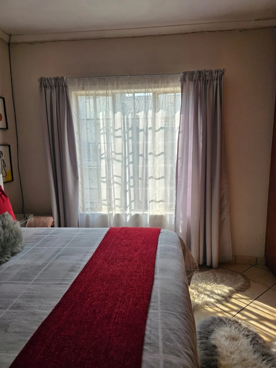 Modern 2-Bedroom Home with En-Suite & Dual Parking<br/>