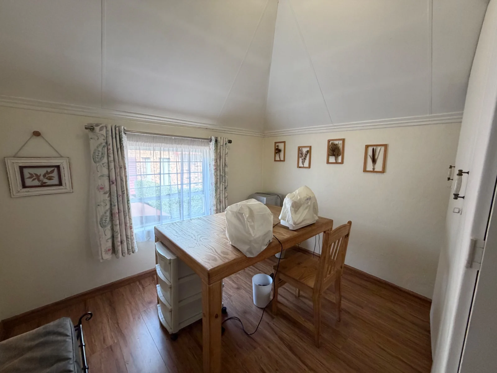 FREE STANDING DUET ...... DON'T MISS THIS ONE!