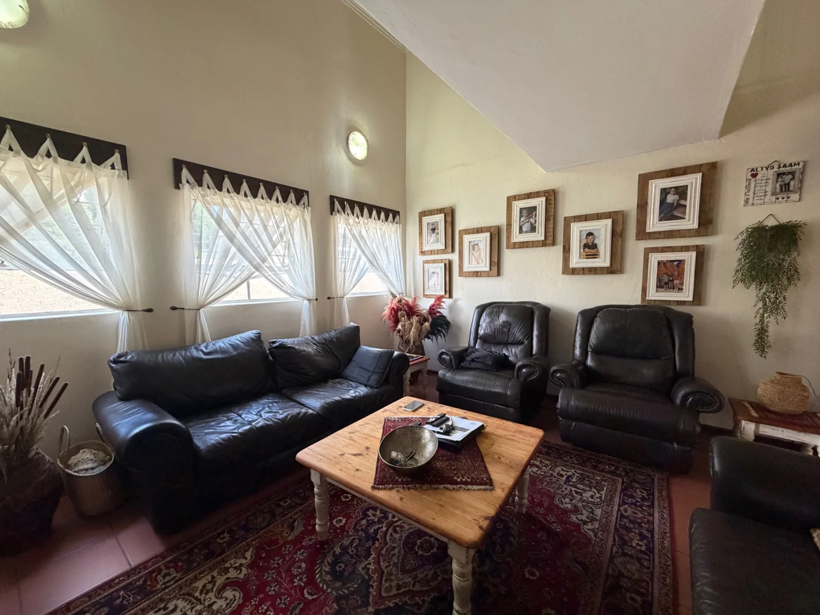 FREE STANDING DUET ...... DON'T MISS THIS ONE!