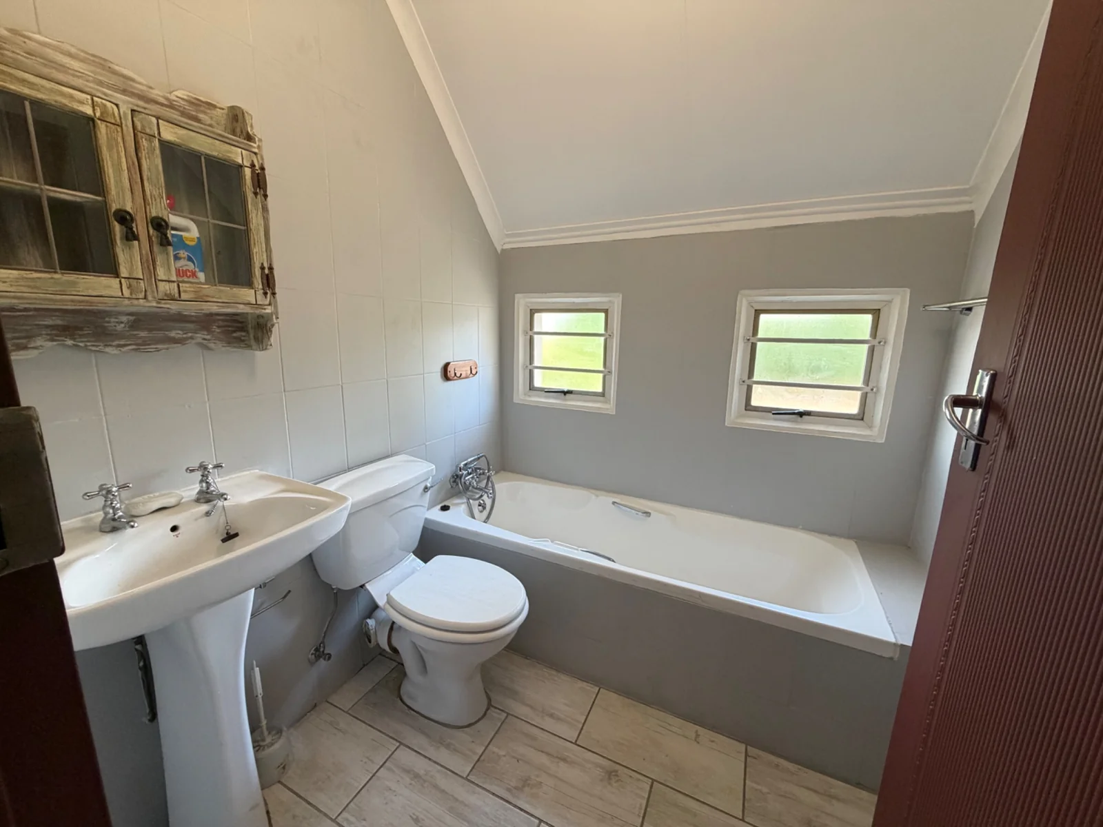 FREE STANDING DUET ...... DON'T MISS THIS ONE!