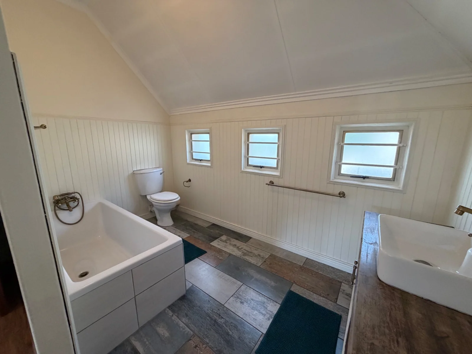 FREE STANDING DUET ...... DON'T MISS THIS ONE!