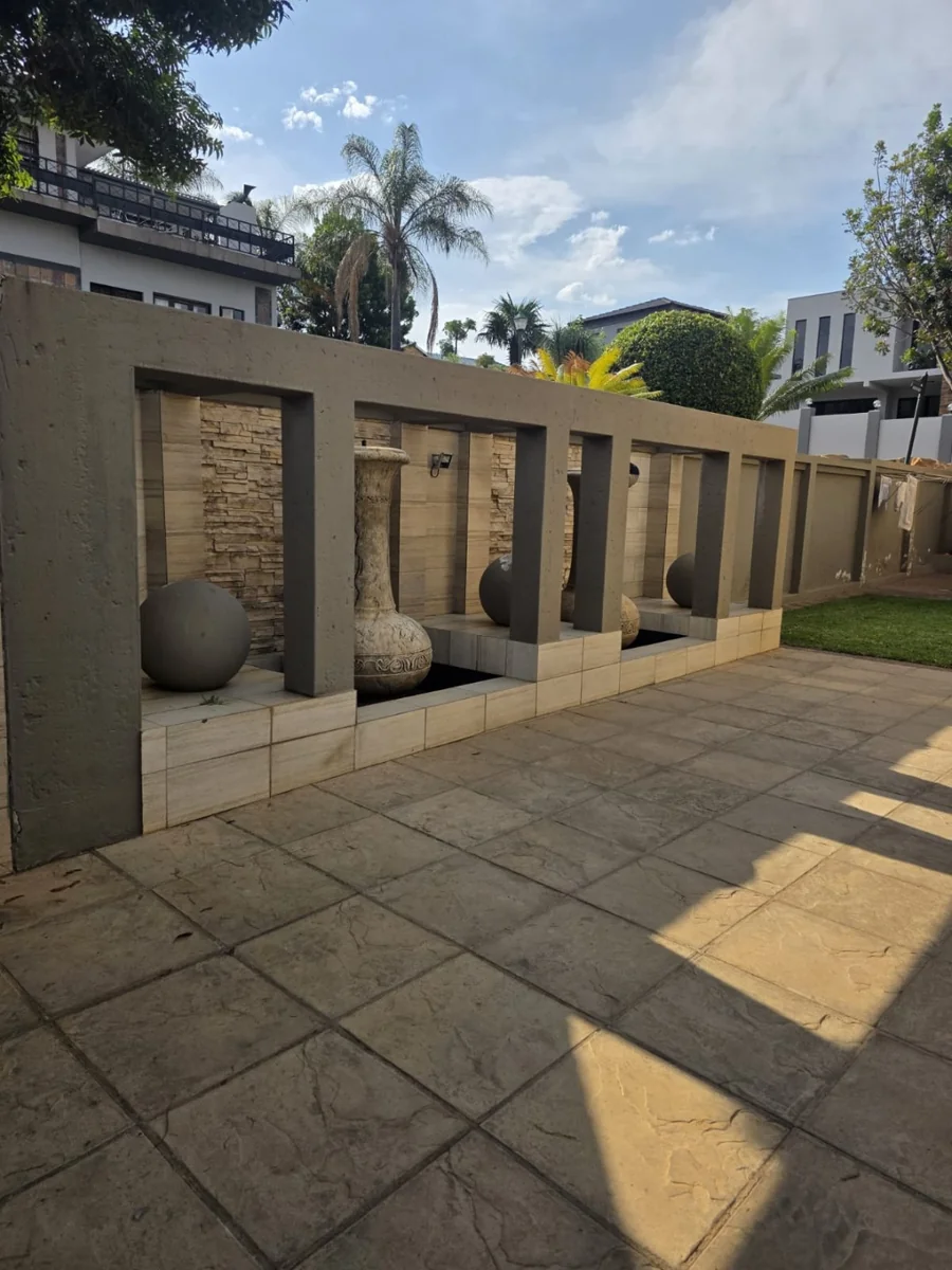 3 Bedroom and 3 Bathroom House for Sale in Cashan