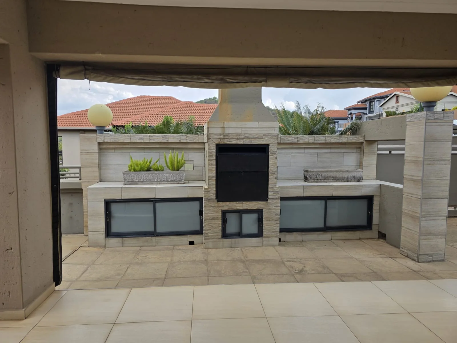 3 Bedroom and 3 Bathroom House for Sale in Cashan