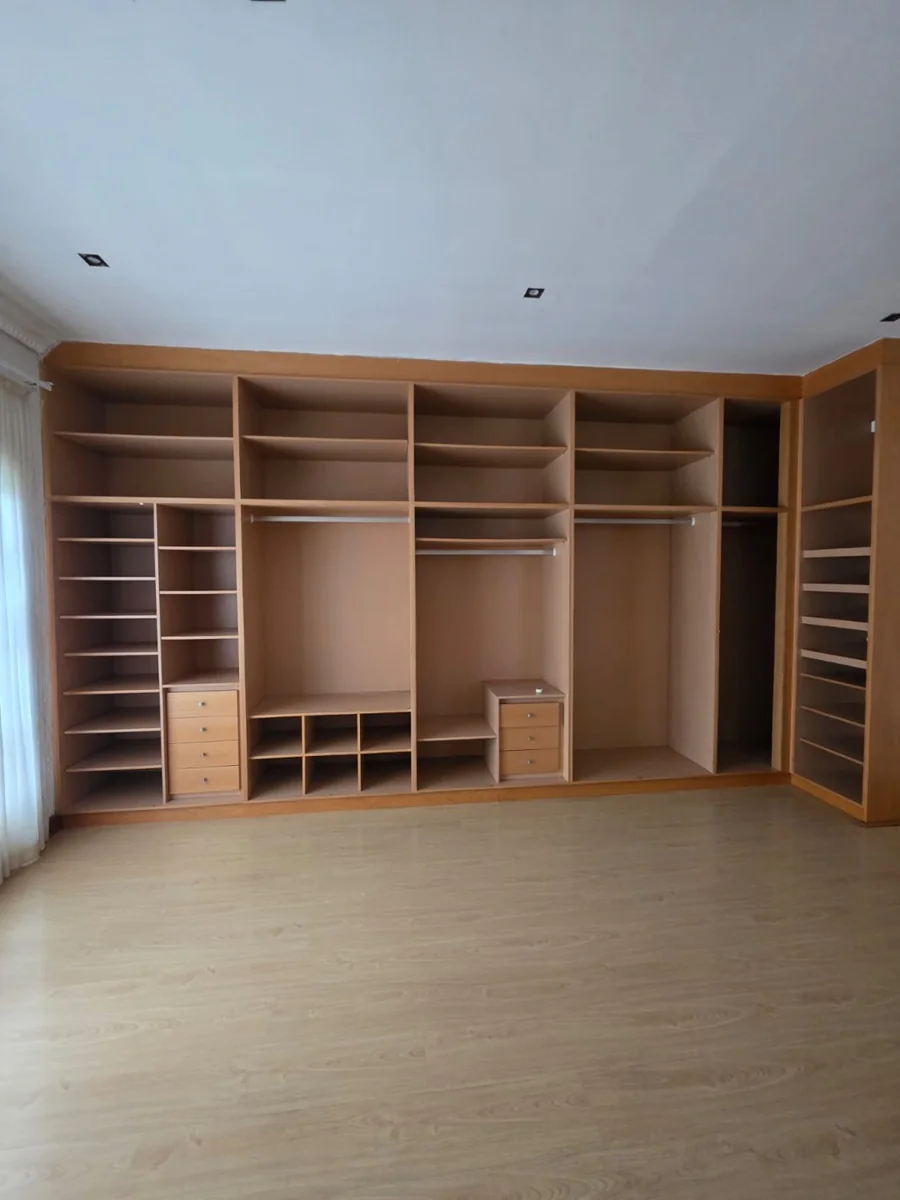 Spacious 4-Bedroom Family Home with Pool, Lapa & Versatile Living Spaces