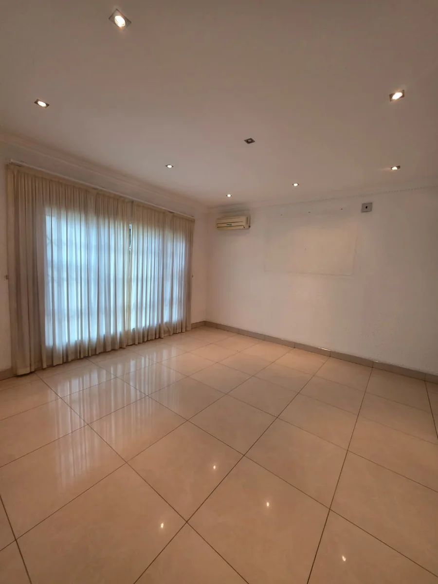 Spacious 4-Bedroom Family Home with Pool, Lapa & Versatile Living Spaces