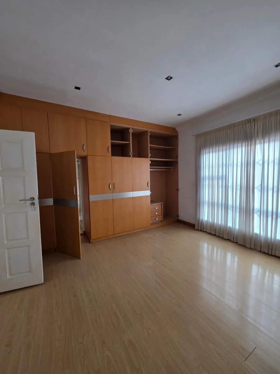 Spacious 4-Bedroom Family Home with Pool, Lapa & Versatile Living Spaces