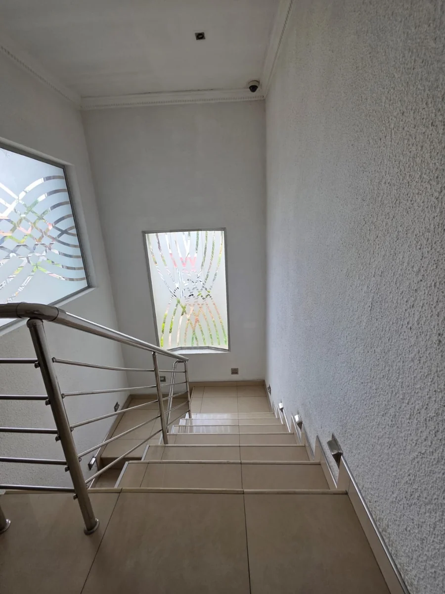 Spacious 4-Bedroom Family Home with Pool, Lapa & Versatile Living Spaces