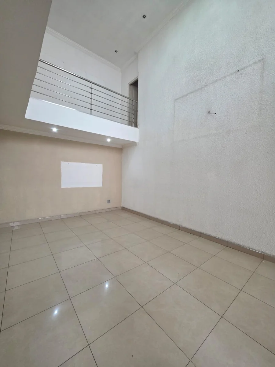 Spacious 4-Bedroom Family Home with Pool, Lapa & Versatile Living Spaces