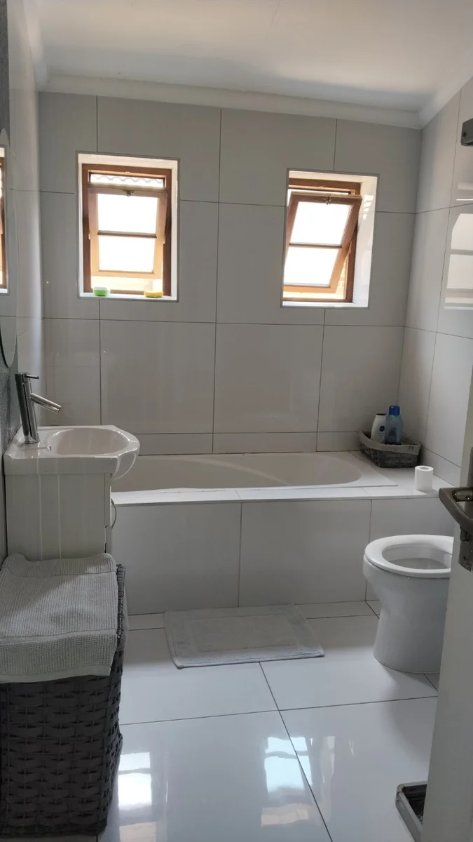 4 Bedroom House for Sale in Waterval East