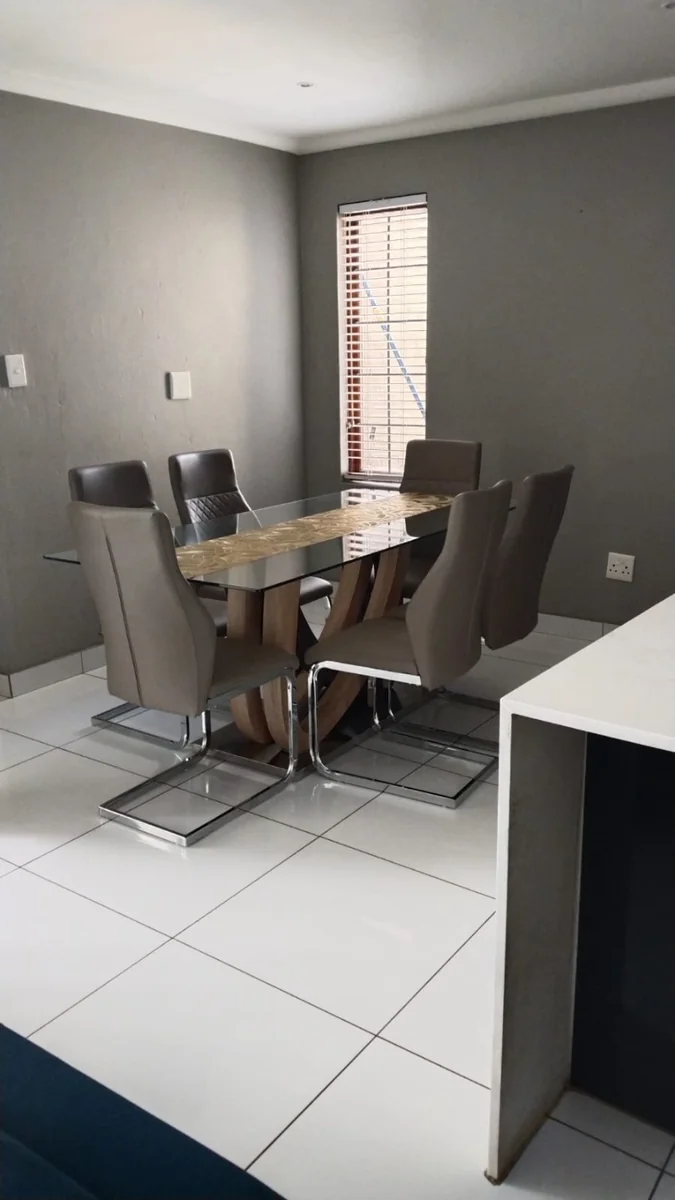 4 Bedroom House for Sale in Waterval East