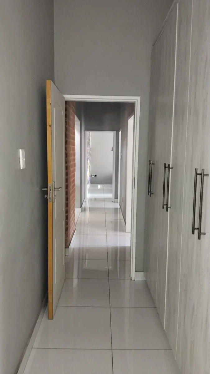 4 Bedroom House for Sale in Waterval East