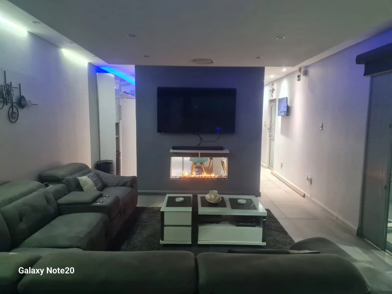 Modern Masterpiece in Rustenburg: An Oasis of Luxury and Security