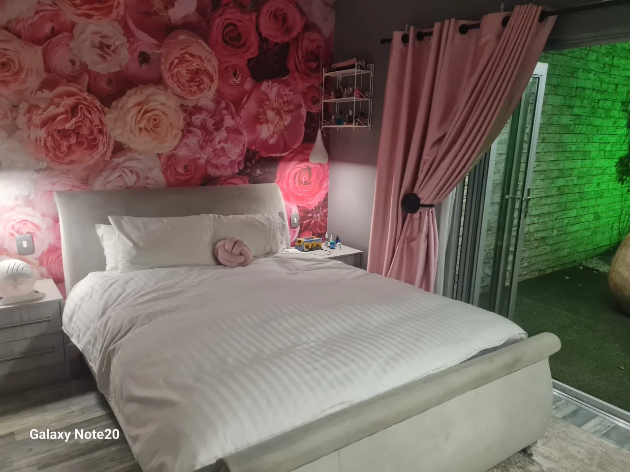 Modern Masterpiece in Rustenburg: An Oasis of Luxury and Security