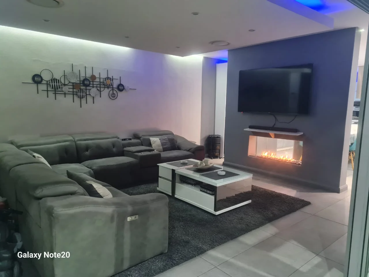 Modern Masterpiece in Rustenburg: An Oasis of Luxury and Security