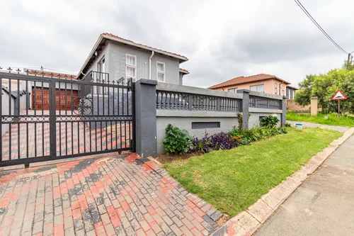 Clayville, Kempton Park