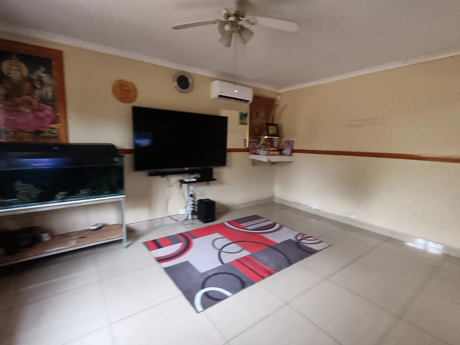 Lovely starter home.