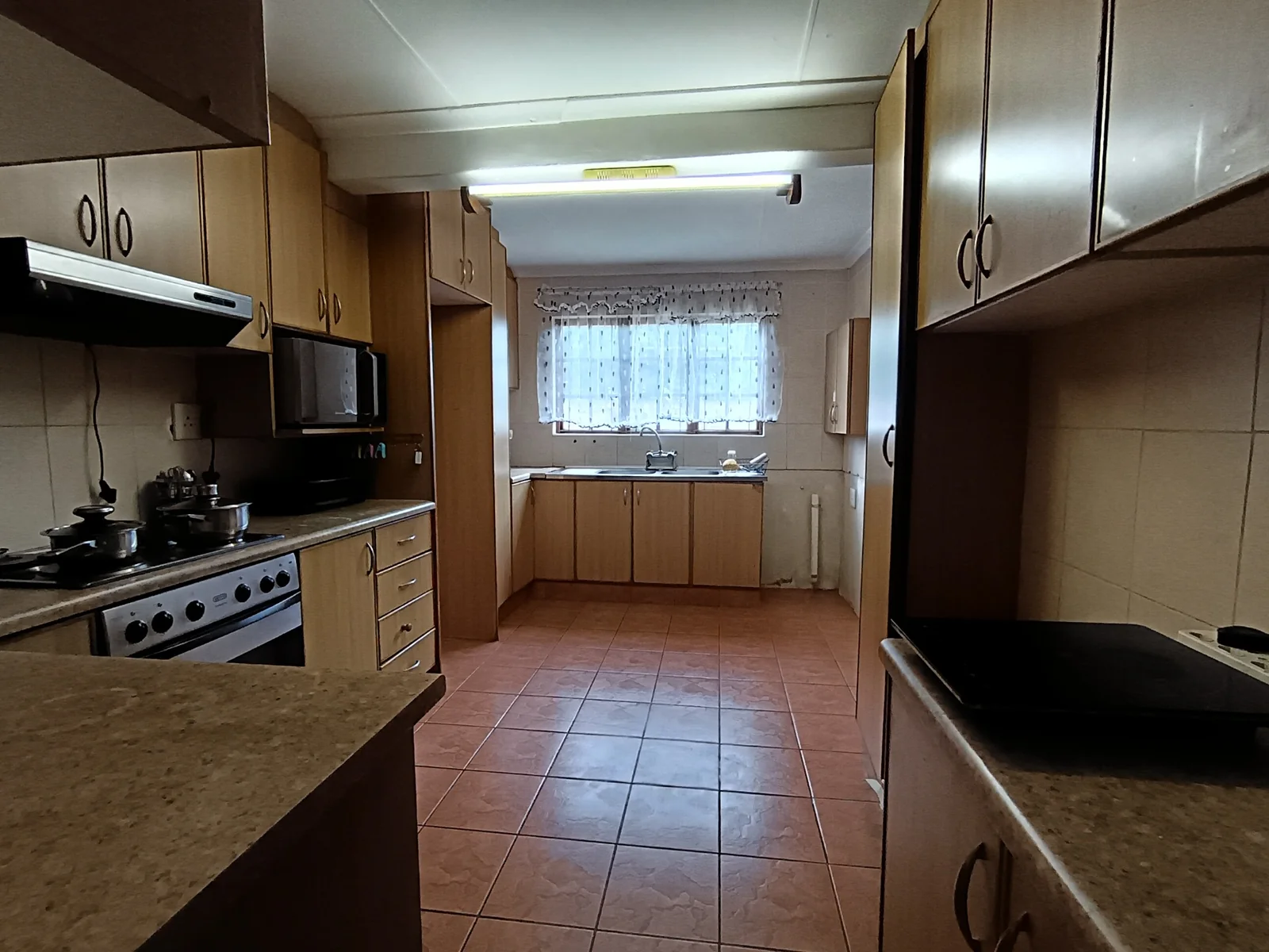 Lovely starter home.