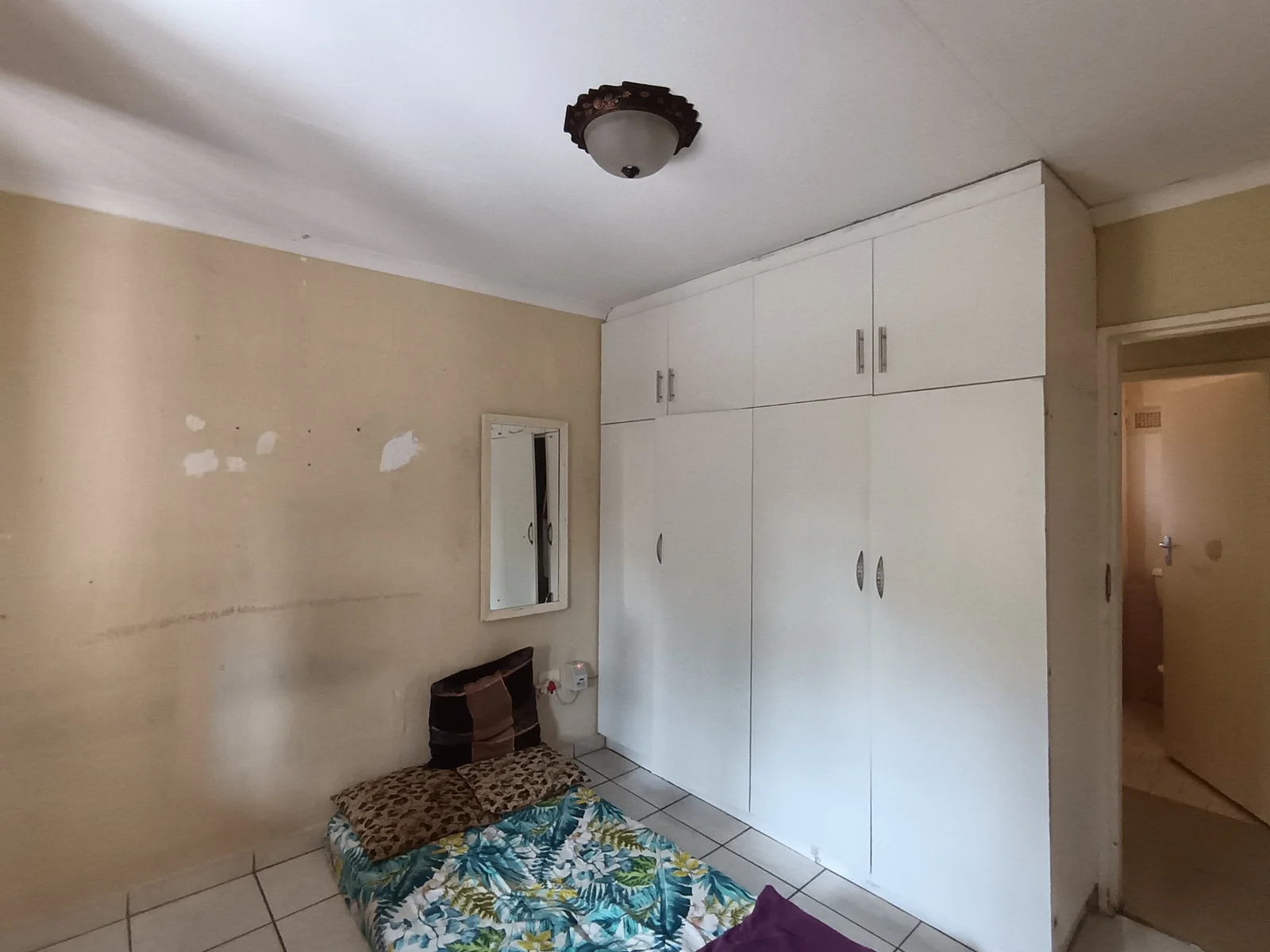 Lovely starter home.