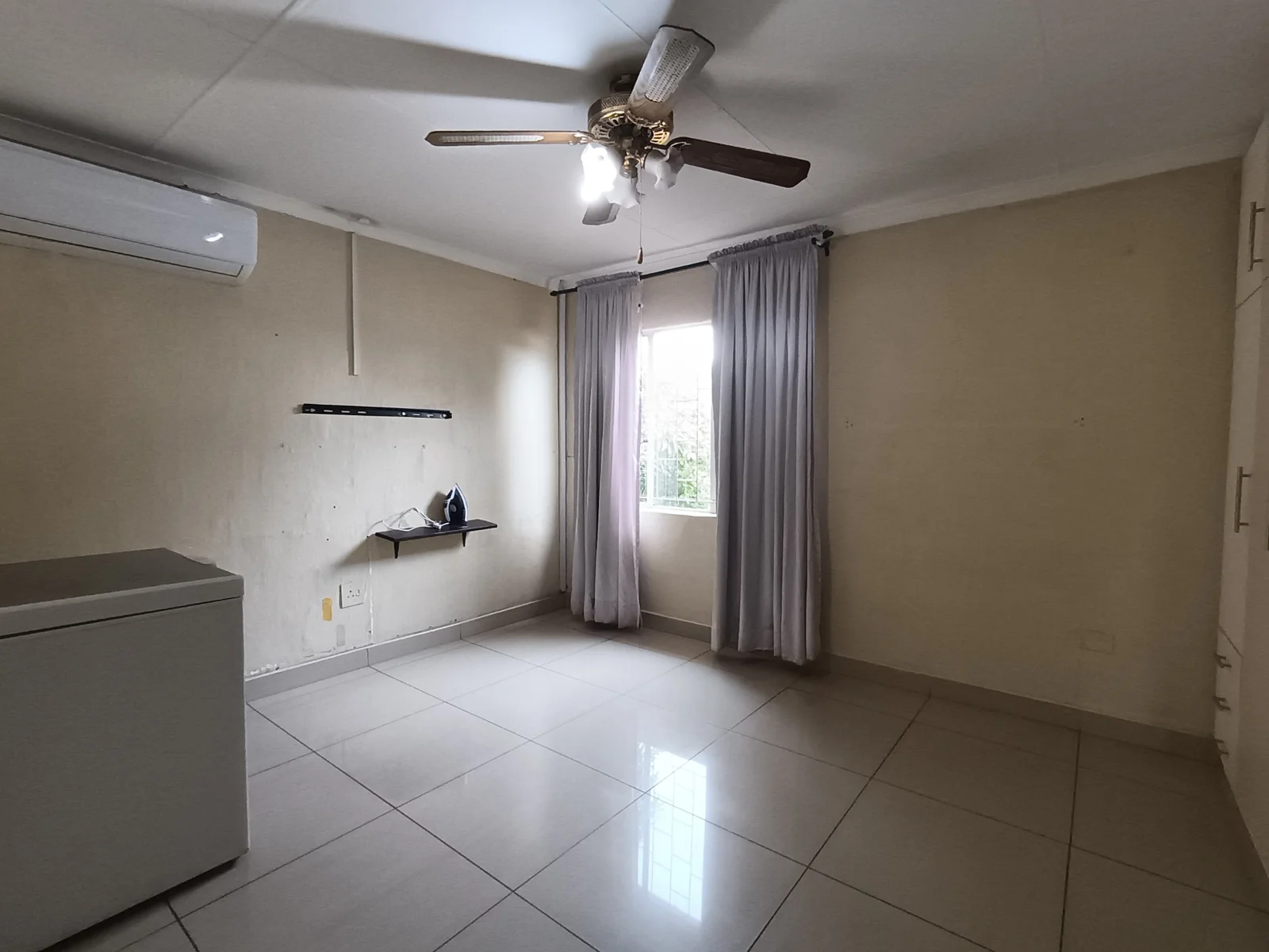 Lovely starter home.