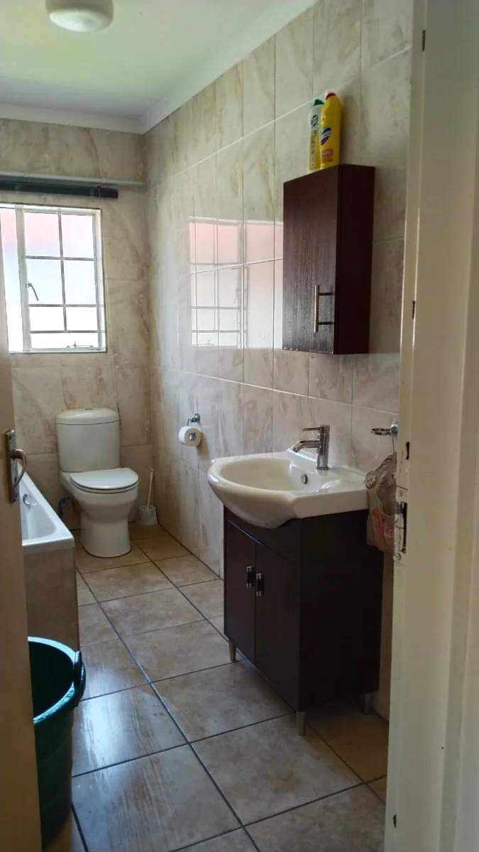 Cozy 3-Bedroom, 2-Bathroom Home for Sale