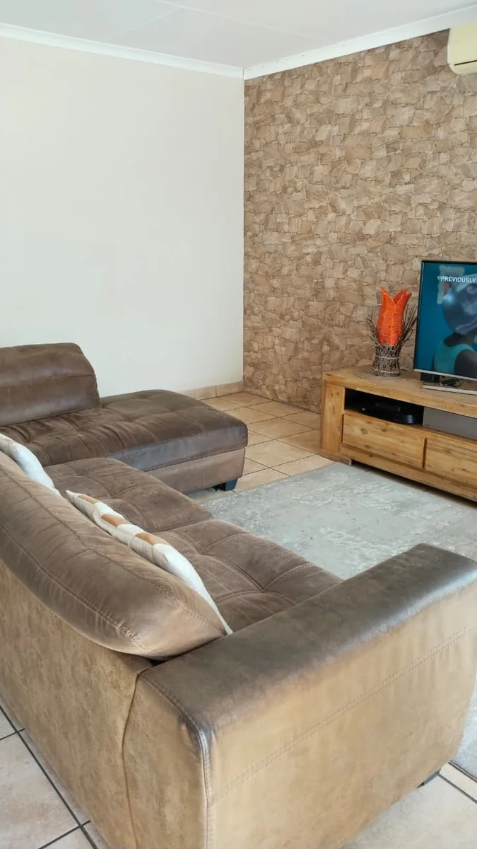 Cozy 3-Bedroom, 2-Bathroom Home for Sale