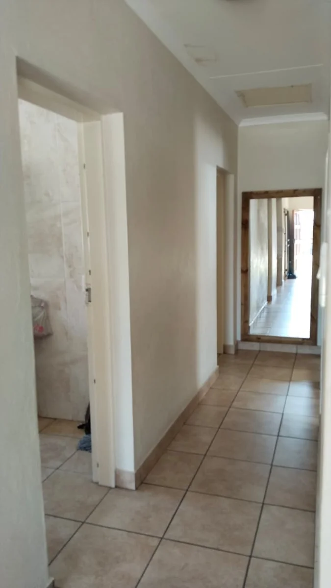 Cozy 3-Bedroom, 2-Bathroom Home for Sale