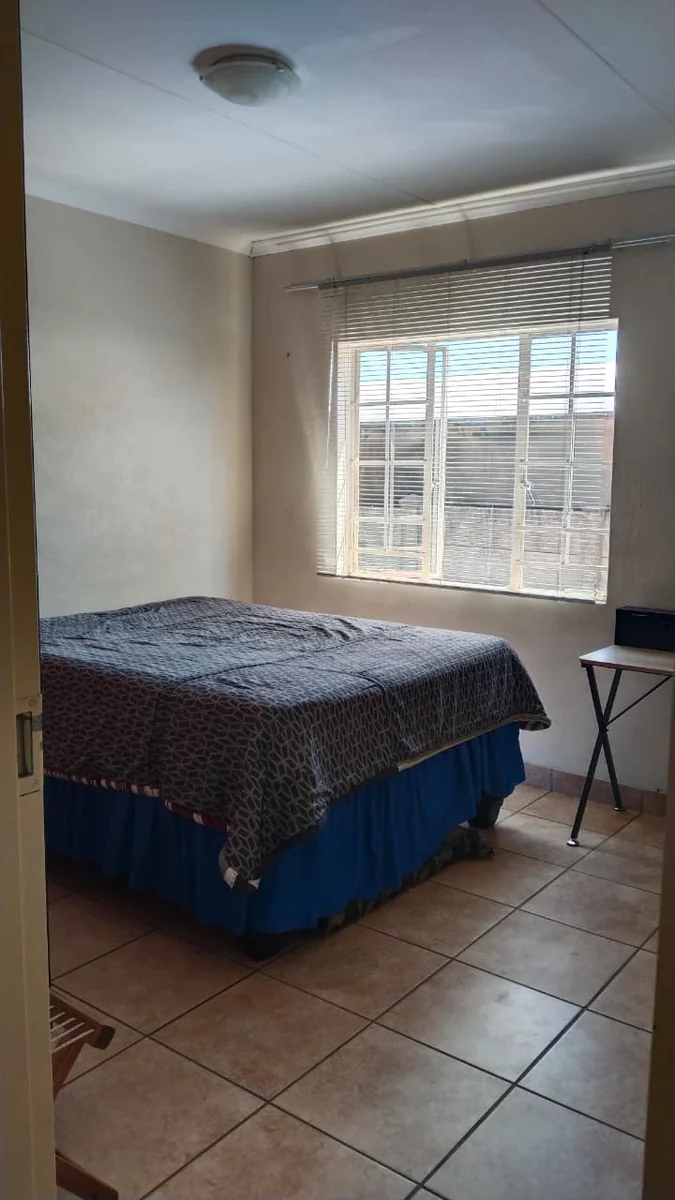 Cozy 3-Bedroom, 2-Bathroom Home for Sale