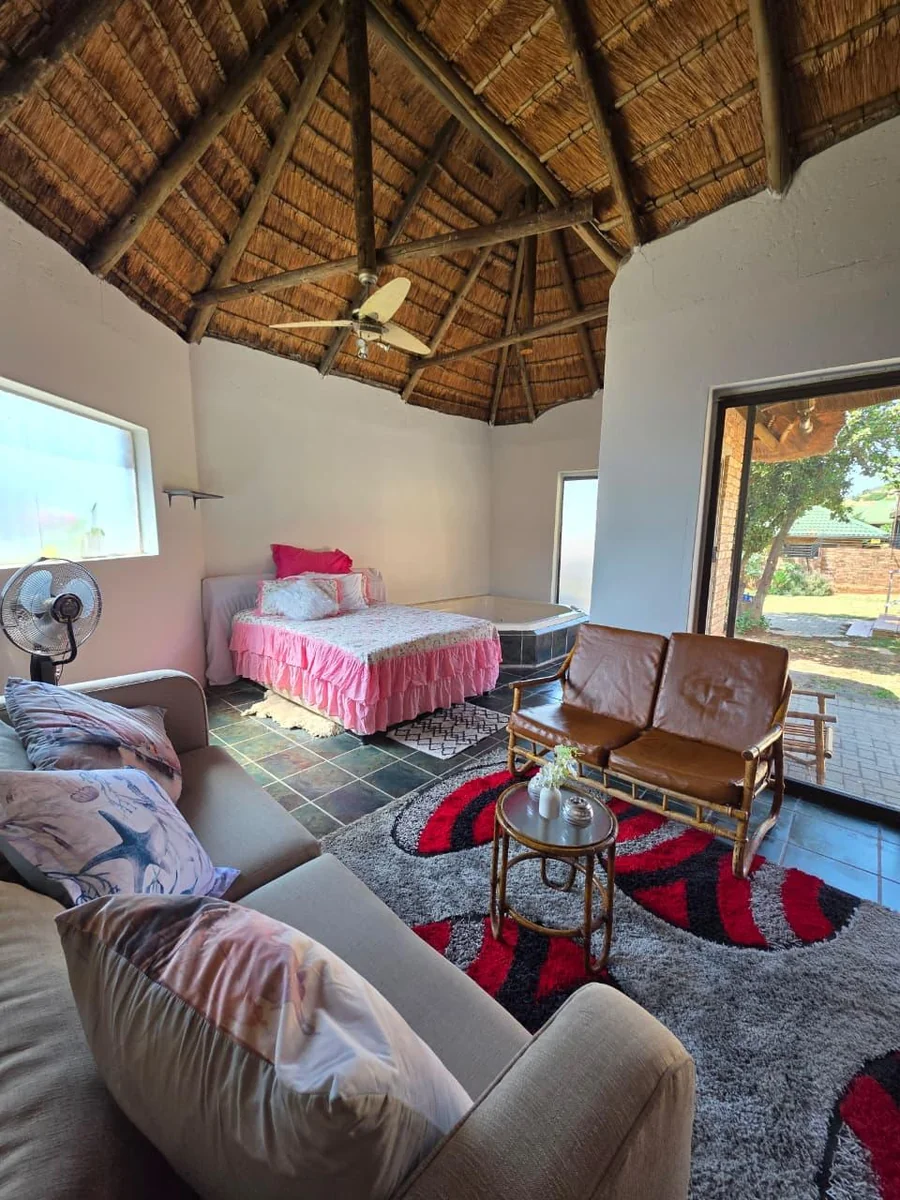 Neat 2-Bedroom Home in Secure Complex with Scullery & Wendy House