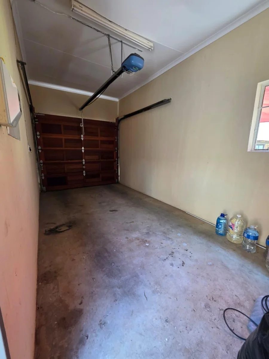 Neat 2-Bedroom Home in Secure Complex with Scullery & Wendy House