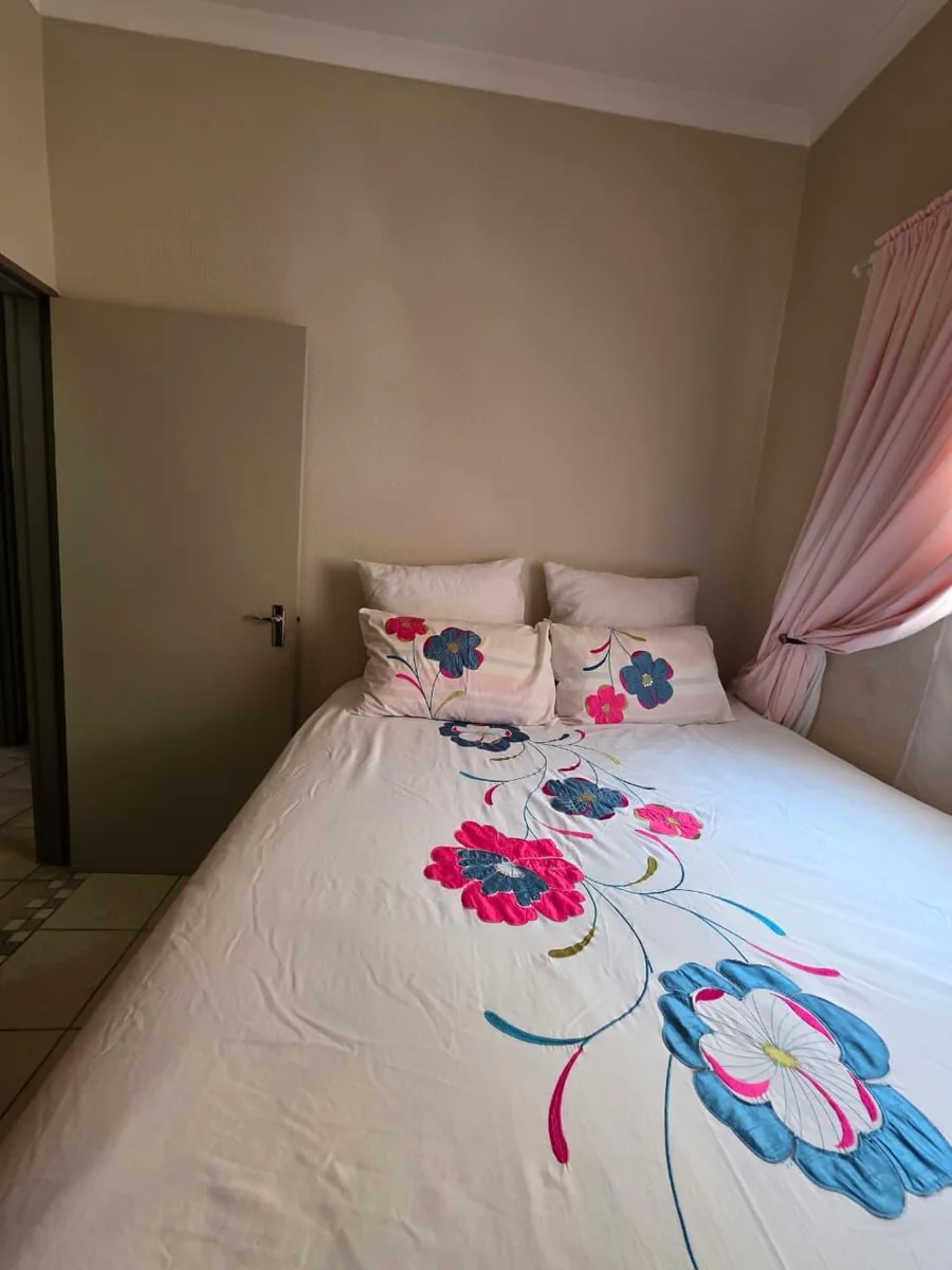 Neat 2-Bedroom Home in Secure Complex with Scullery & Wendy House