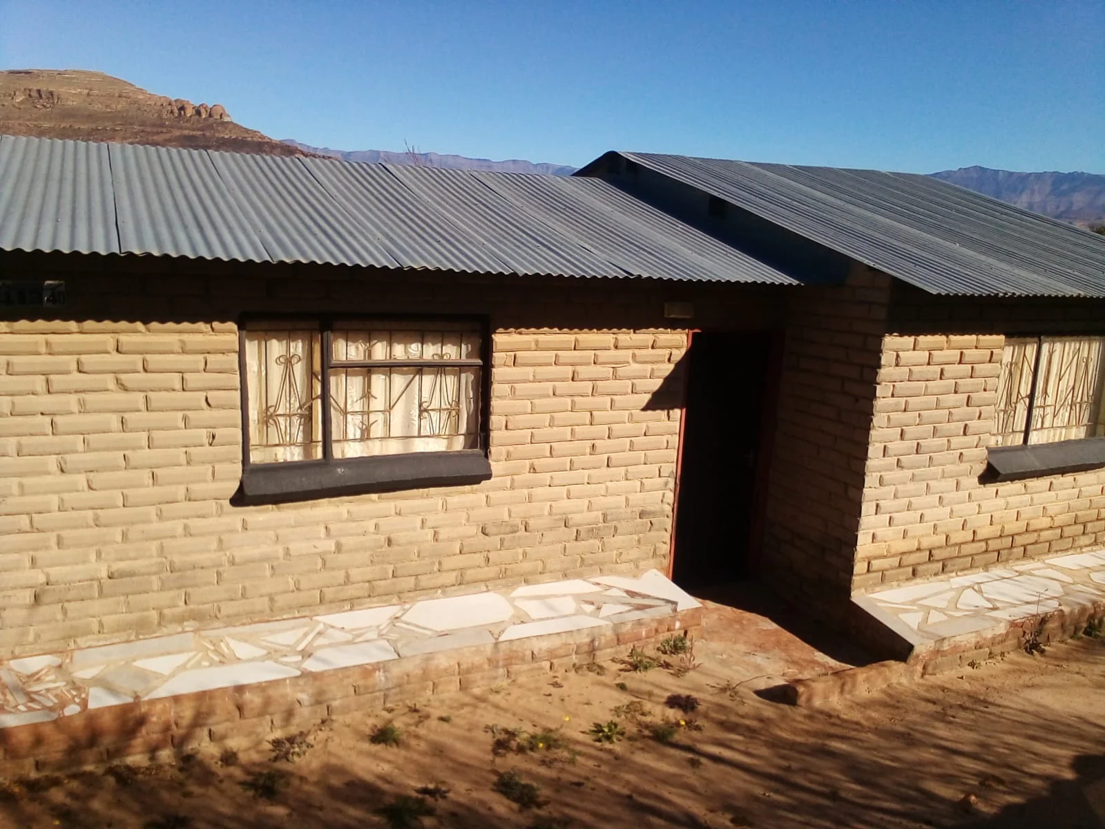 Located in lLusaka, Qwa-Qwa, this home provides a safe and convenient living enviroment.