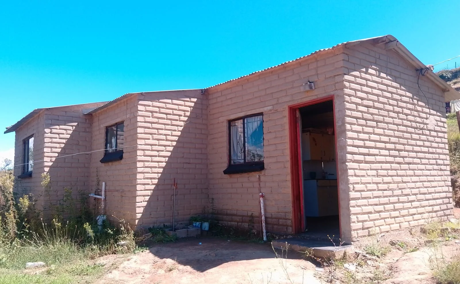 Located in lLusaka, Qwa-Qwa, this home provides a safe and convenient living enviroment.