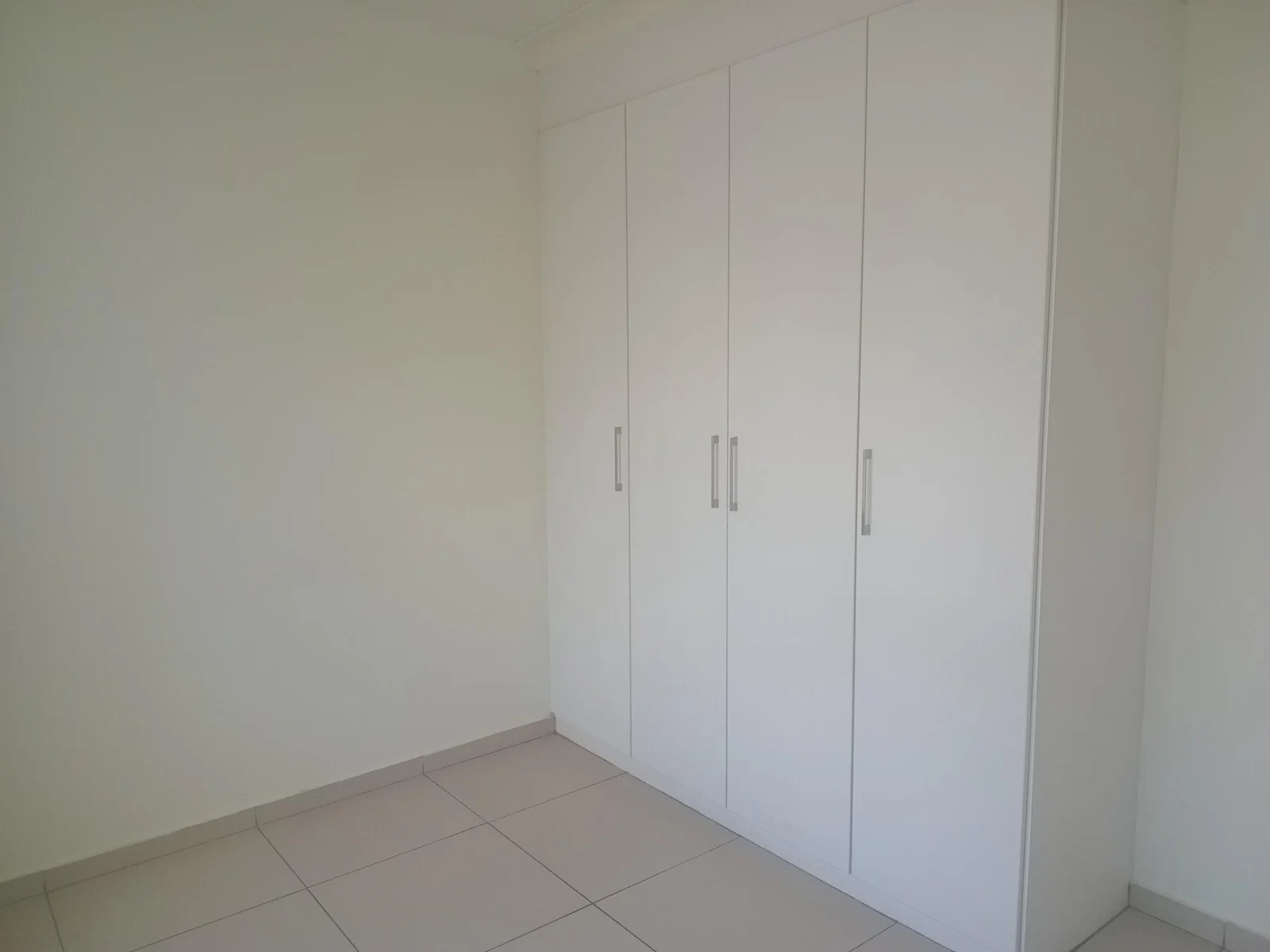 A lovely 2 bed, 1 bath apartment in Erand Gardens, Midrand.