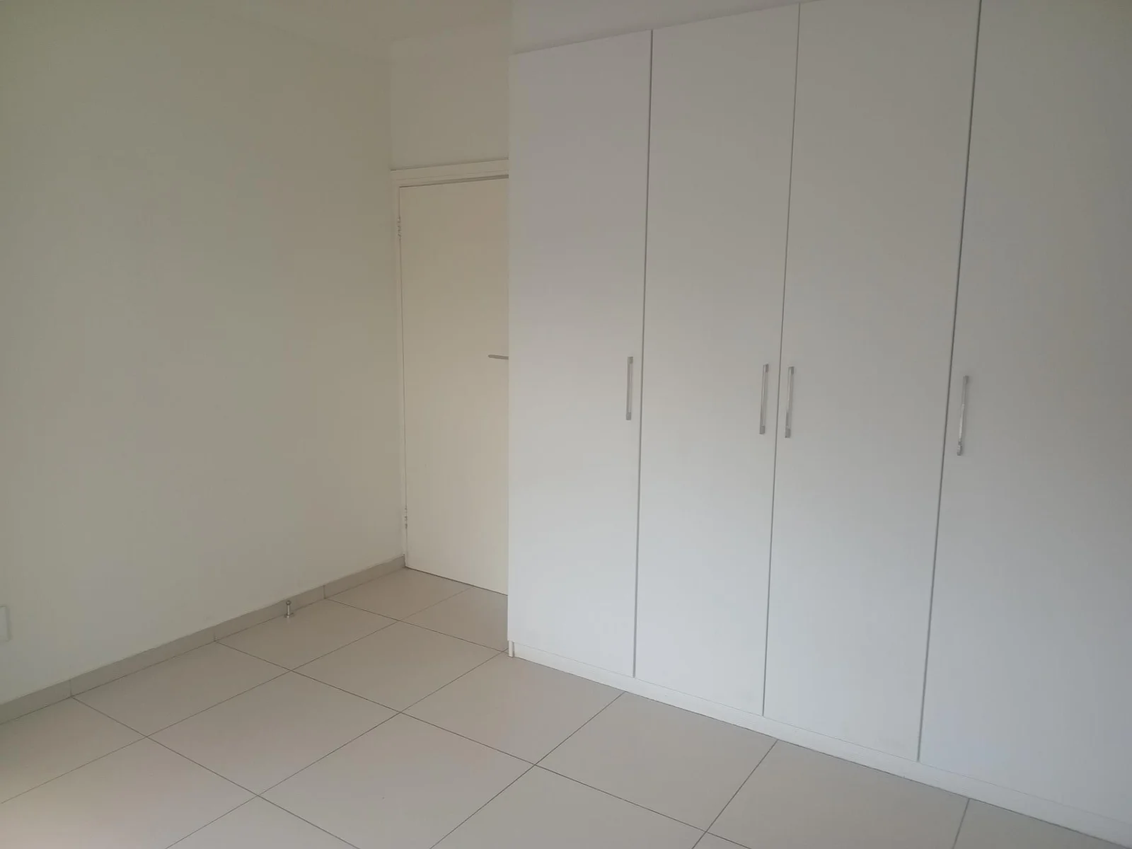 A lovely 2 bed, 1 bath apartment in Erand Gardens, Midrand.