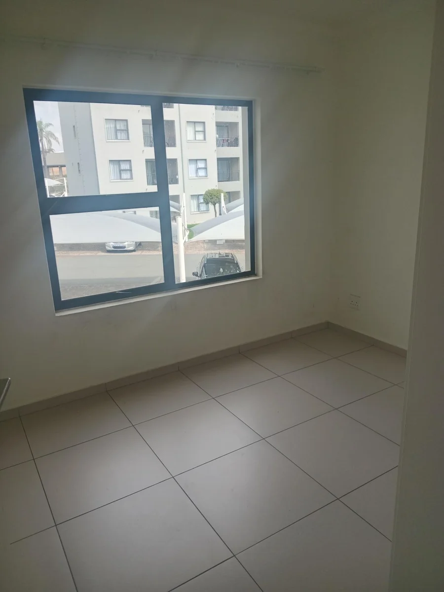 A lovely 2 bed, 1 bath apartment in Erand Gardens, Midrand.