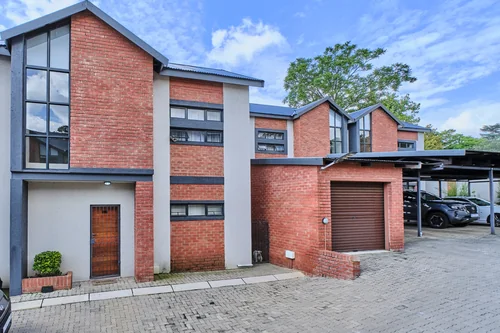 241 Pine Avenue, Ferndale, Randburg