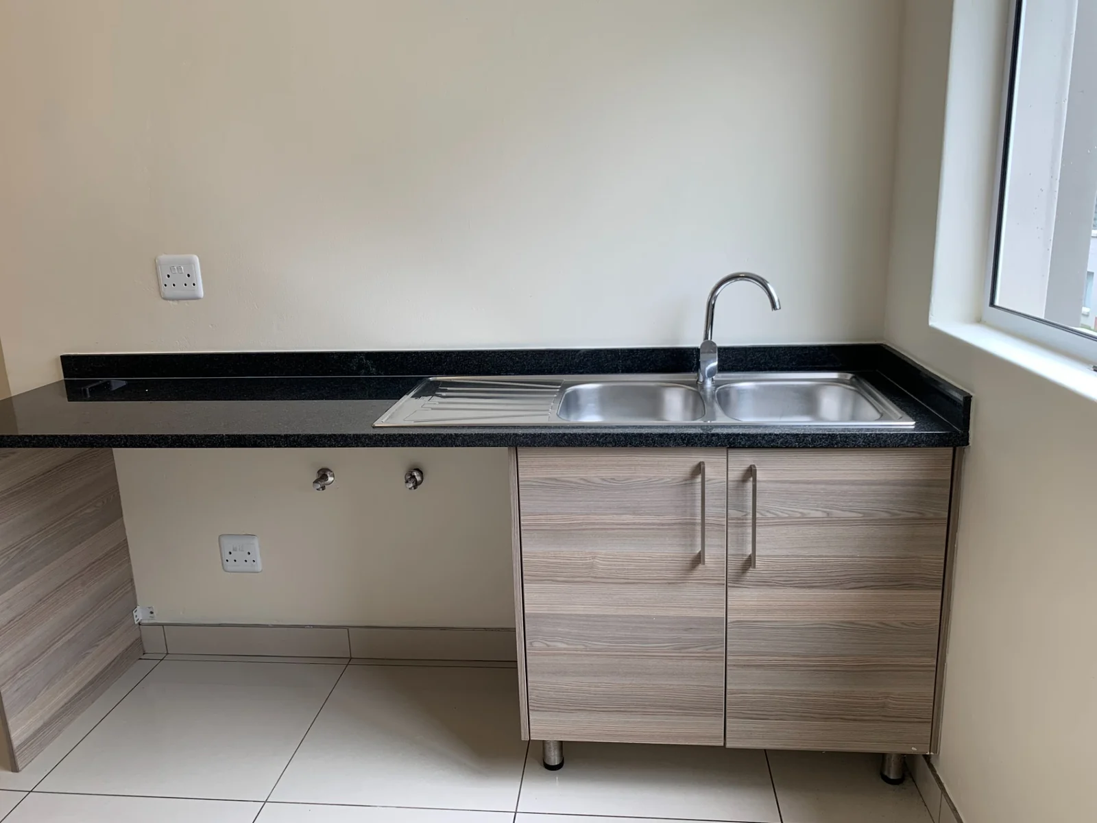 Modern Comfort Meets Secure Estate Living in the Heart of Blue Hills