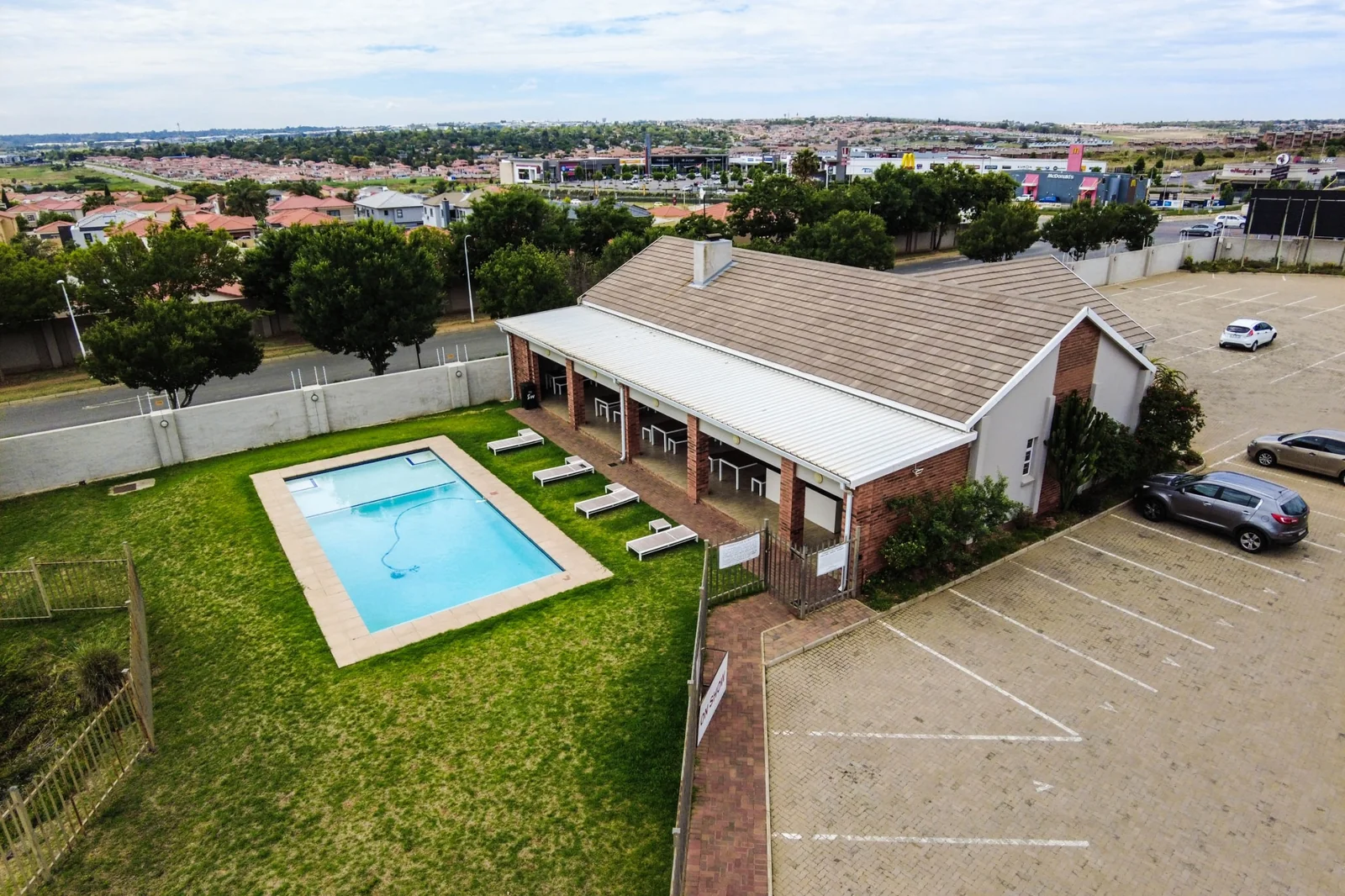 Modern Comfort Meets Secure Estate Living in the Heart of Blue Hills