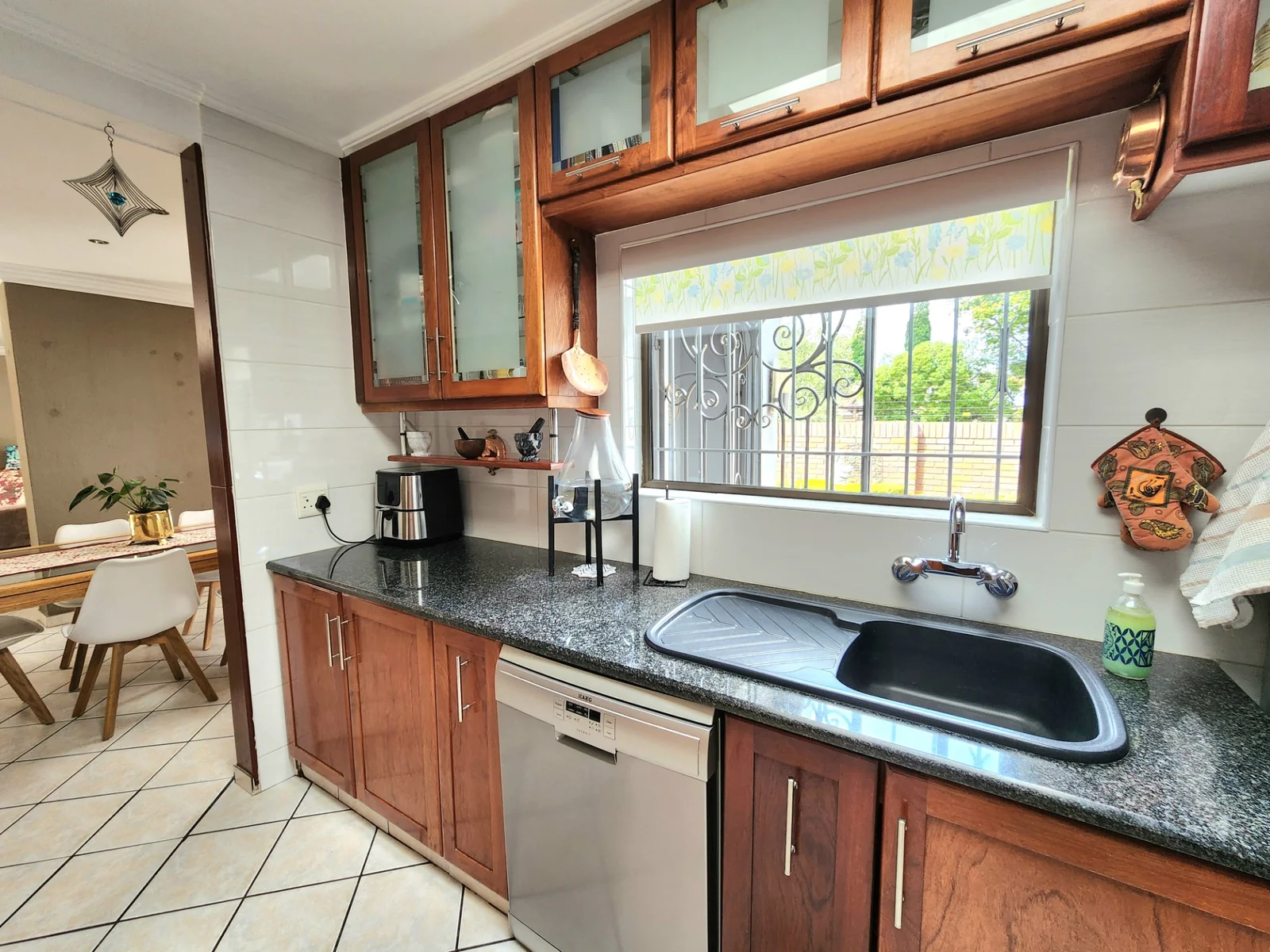 Light Filled Living, Curated Gardens and Energy Independence in Farrarmere