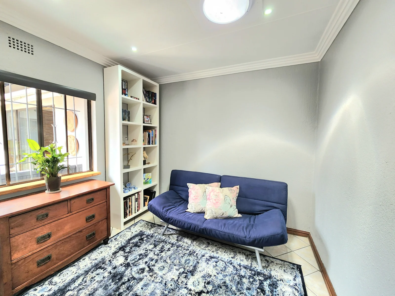 Light Filled Living, Curated Gardens and Energy Independence in Farrarmere