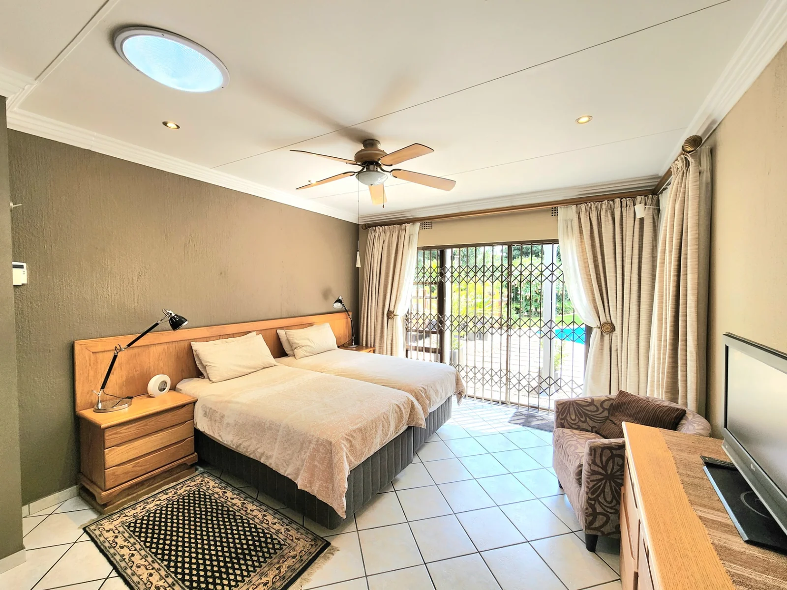 Light Filled Living, Curated Gardens and Energy Independence in Farrarmere