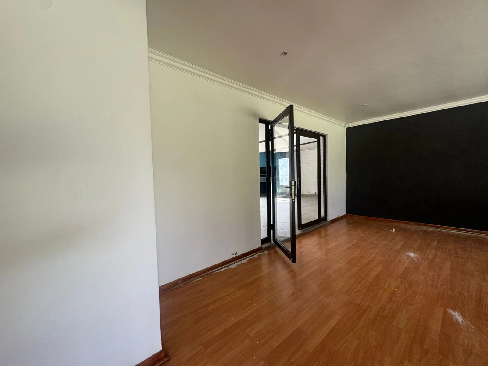 5 Bedroom, 3 Bathroom , Large Family Home On Extra Large Stand